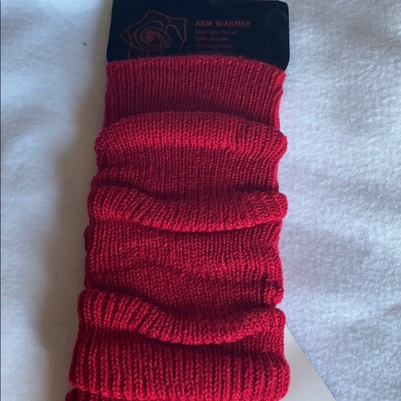 SALE 2/$27 Red Stretchy New Arm Warmers Bundle 2 or More Sale Items 4 Discount - Picture 9 of 11